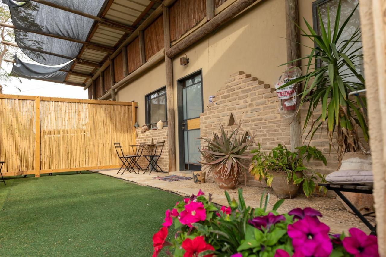 Desert Routes Inn Shvilim Ba Midbar Hazeva Exterior photo