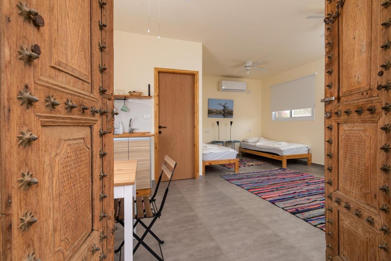 Desert Routes Inn Shvilim Ba Midbar Hazeva Exterior photo